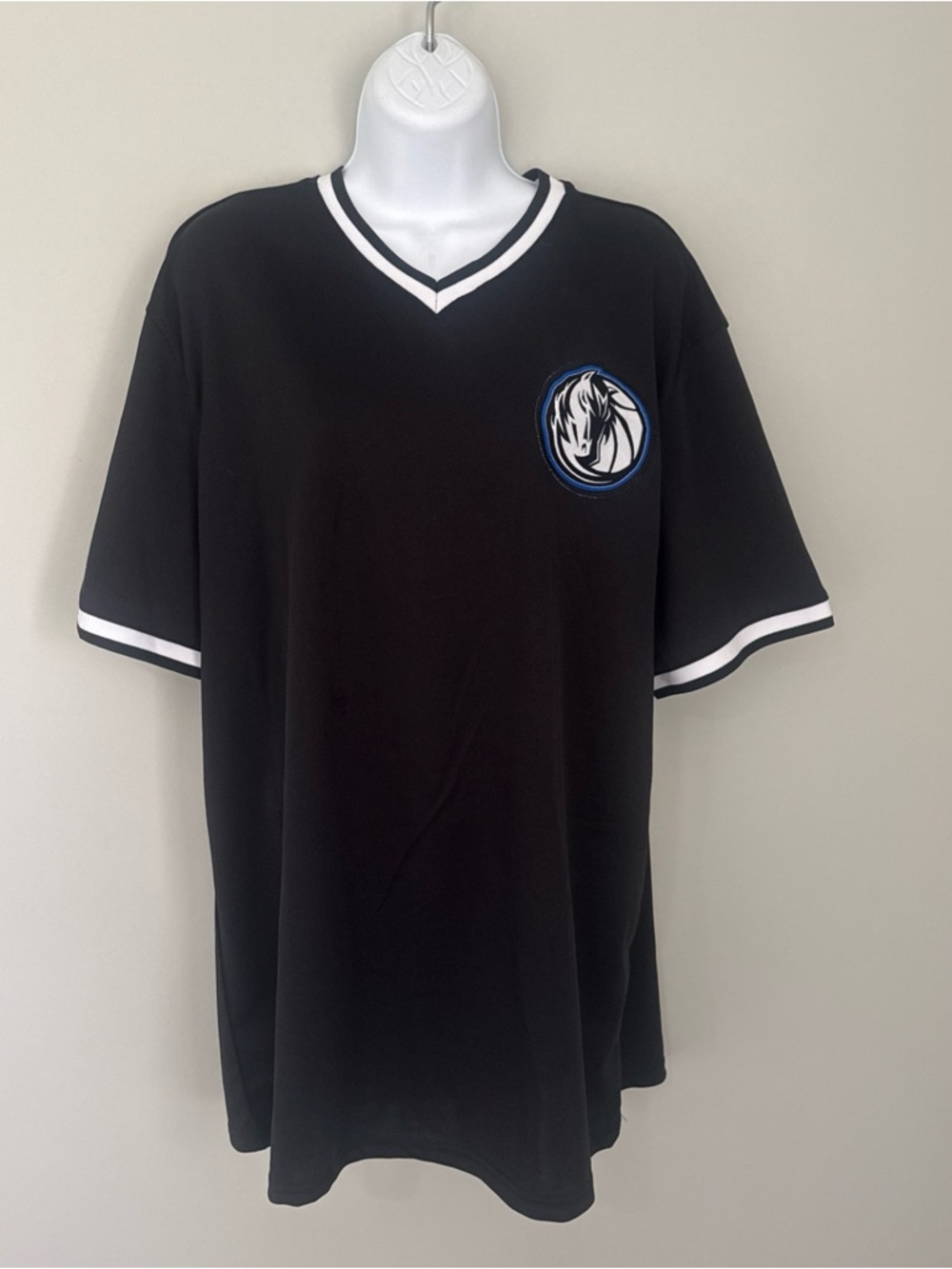 Dallas Mavericks Ultra Game V-Neck Mesh Short Sleeve Jersey Shirt - XL